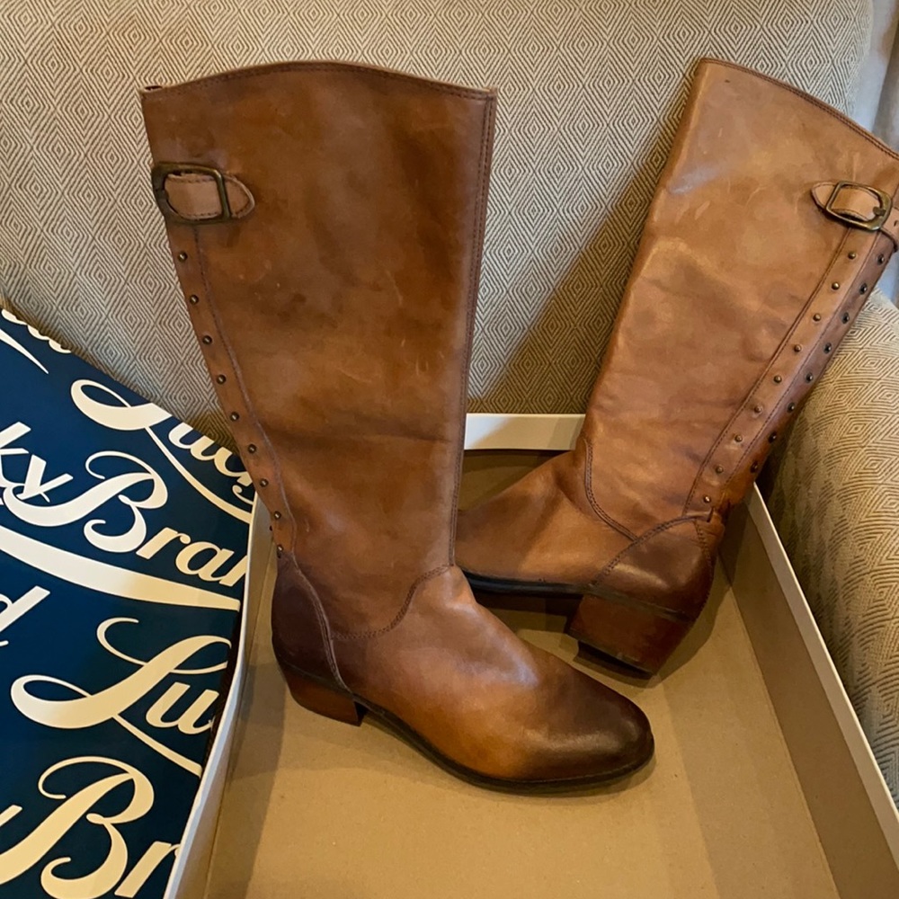 Lucky Brand tall cognac tye dye leather boots. Size 7.5M